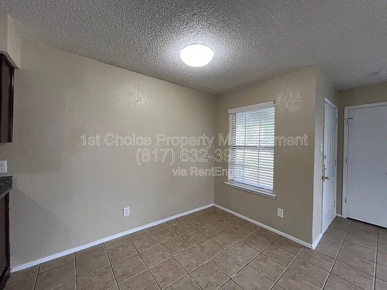7041 Crosstimbers Ln — Photo 26