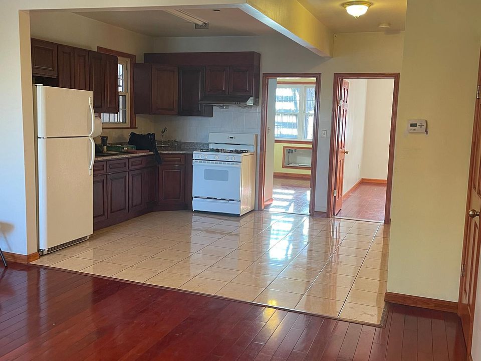 1st image of 5822 85th St #1