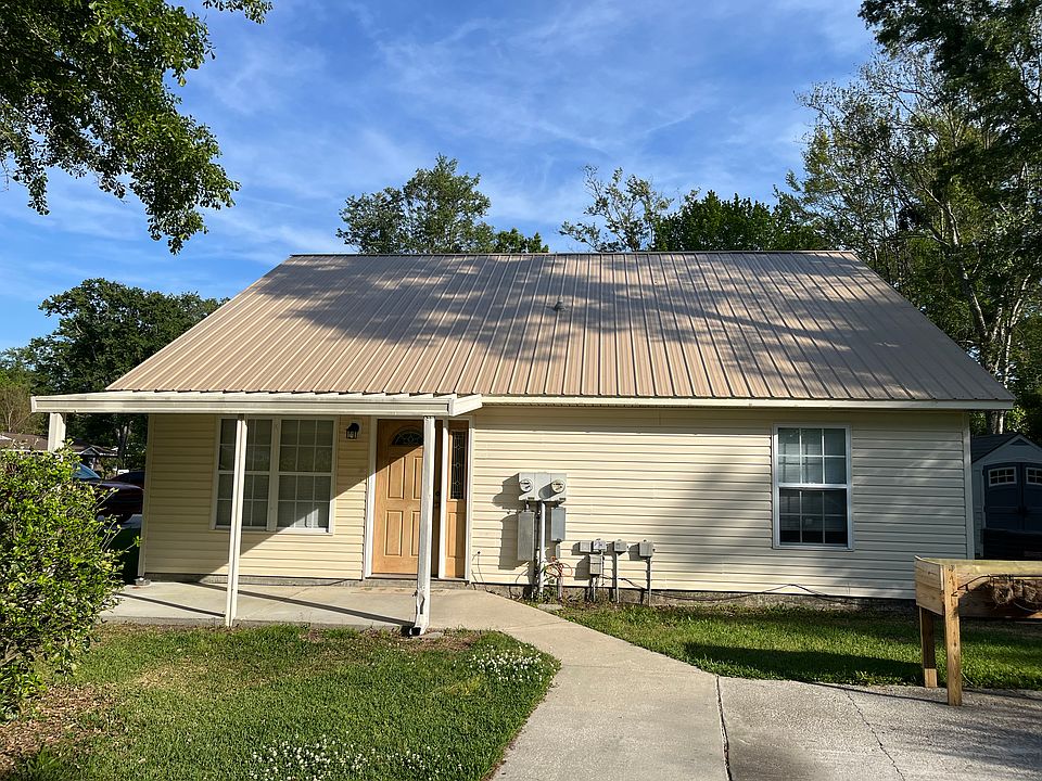 Private Parking and porch