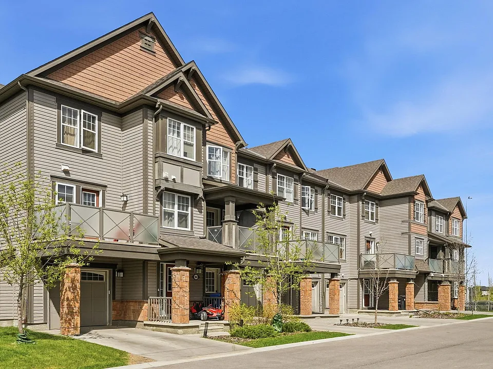 180 Cityscape Ct NE