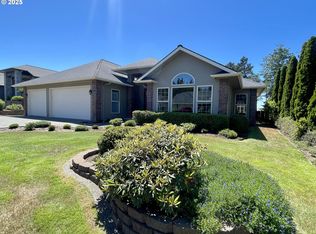 2180 Hayes St, North Bend, OR 97459