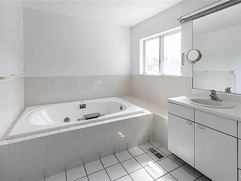 7520 Spectrum Way — Photo 38