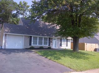 93 Hedge Rd, Levittown, PA 19056