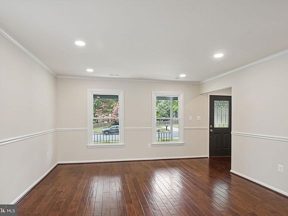 5th image of 1619 Sadlers Wells Dr
