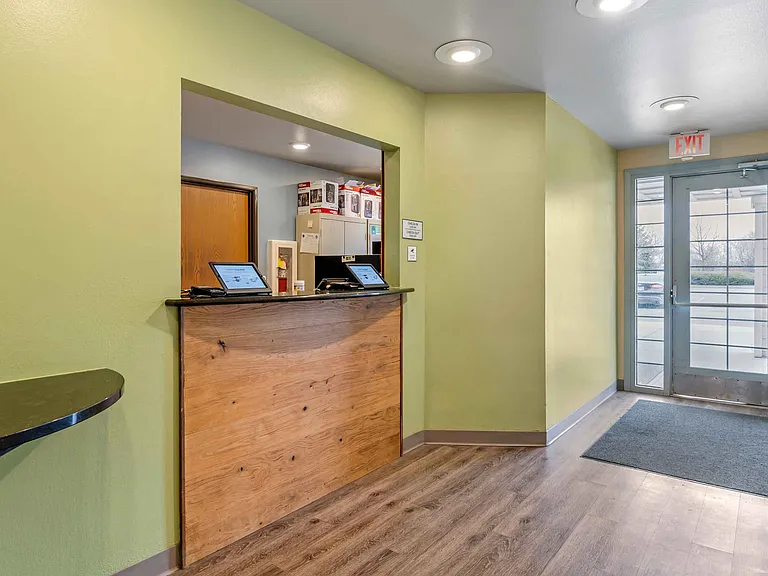 Lobby and Guest Check-in