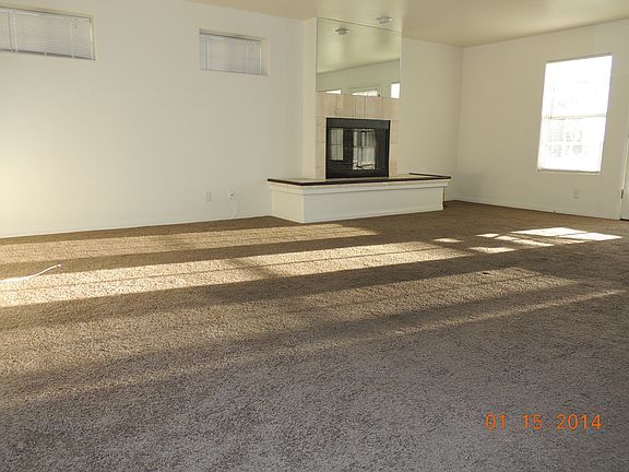 5th image of 3347 N Crest Dr