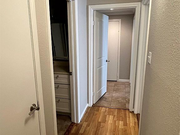 4th image of 2425 Underwood St APT 242