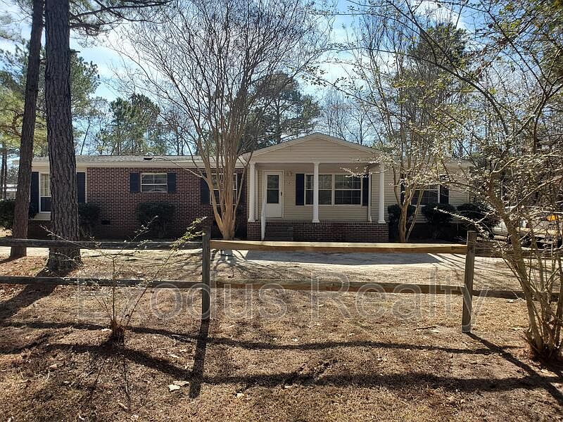 1st image of 141 Cherry Berry Ln