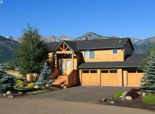 715 N East St, Joseph, OR 97846