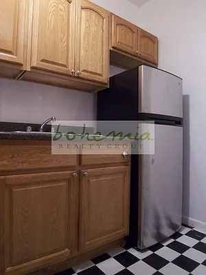 Rented by Bohemia Realty Group | media 14