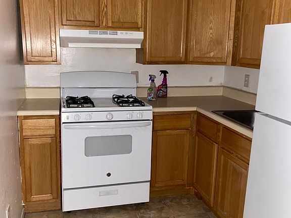 4th image of 35 Odell Ave APT P1