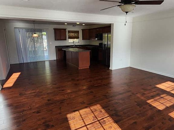 4th image of 219 Grace Manor Dr