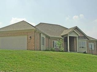 106 Congressional Ln, Beaver, PA