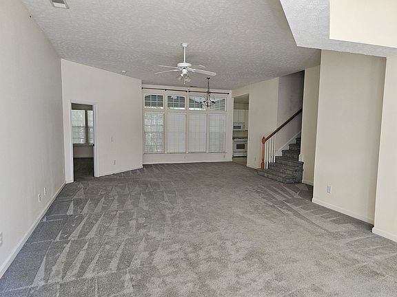 3rd image of 413 Cypress Dr