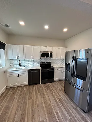 5605 Pershing Ave #3 Photo 1 5605 Pershing Ave #3 Photo 1