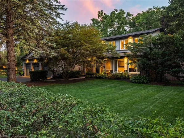 240 Colchester Dr, Oakville, ON L6J 5S5