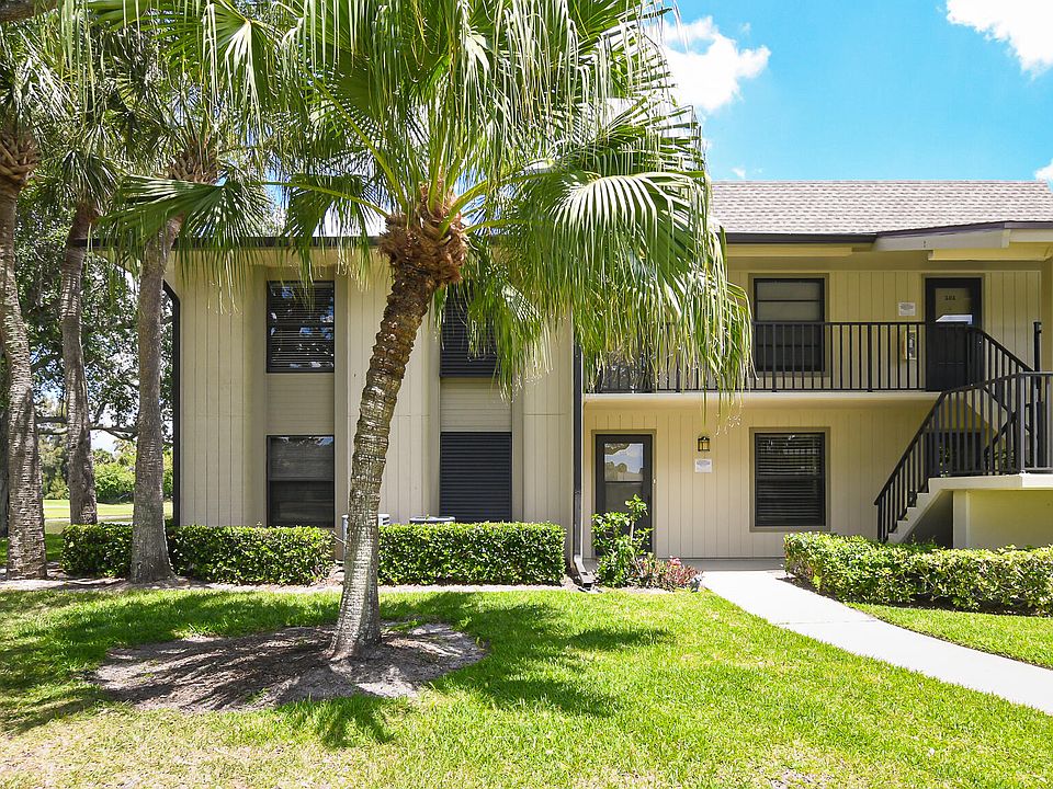 1st image of 20 Plantation Dr APT 101