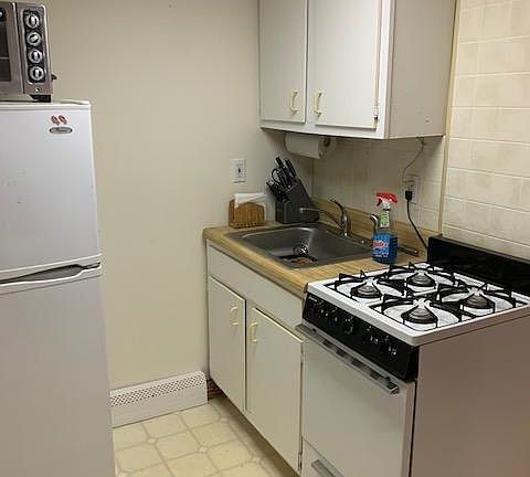 2nd image of 20 Wakefield Pl APT 1