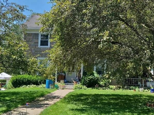 57 High St, Canton, PA 17724