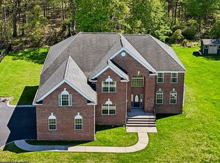 41 Emerald Rd, Robbinsville, NJ 08691
