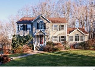 27 Molnar Dr, Shelton, CT 06484
