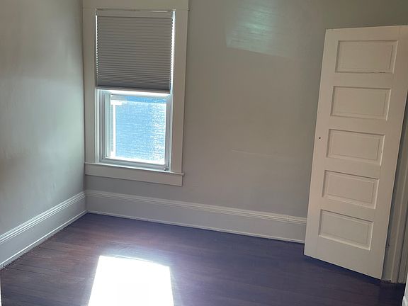 5th image of 254 Bell St