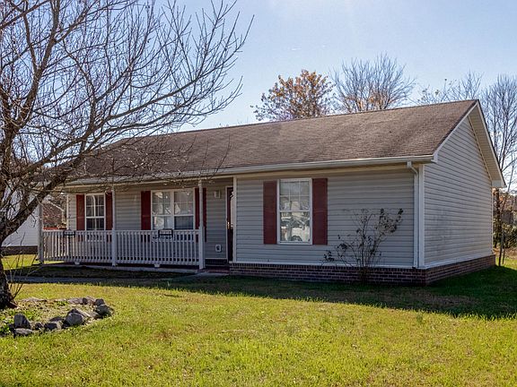 3rd image of 462 Monarch Ct