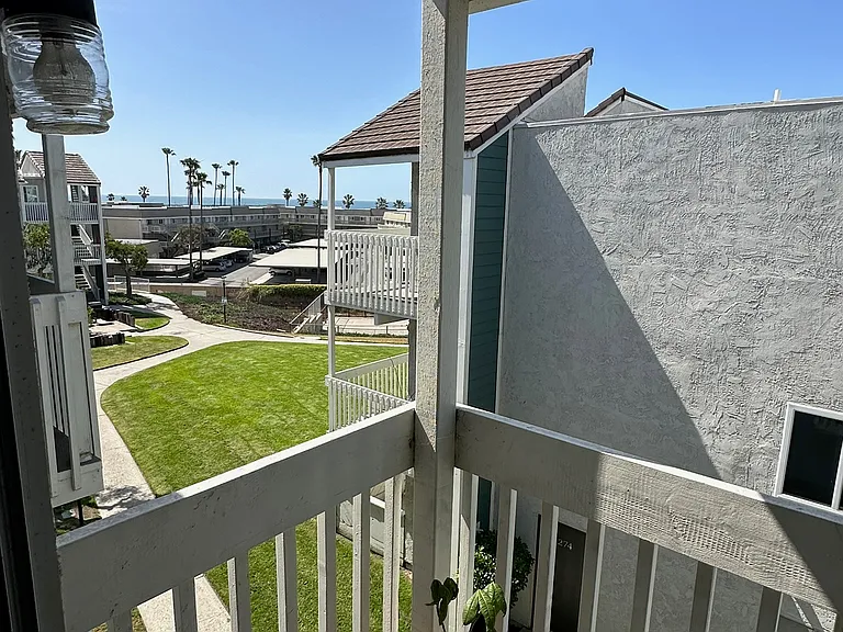 263 S Ventura Rd #271 — Photo 2