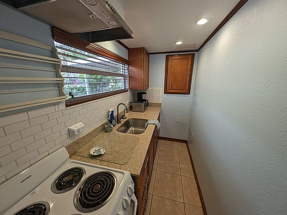 4th image of 729 Myrtle Ave #1/4