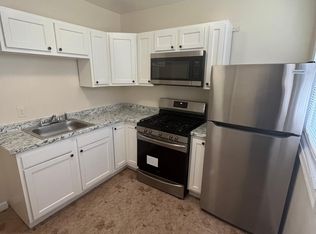 2424 N Charles St #1R, Baltimore, MD 21218