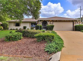 135 W Sugarberry Ln, Beverly Hills, FL 34465