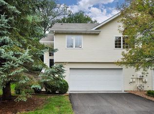 6104 Creek Line Dr, Minnetonka, MN 55345