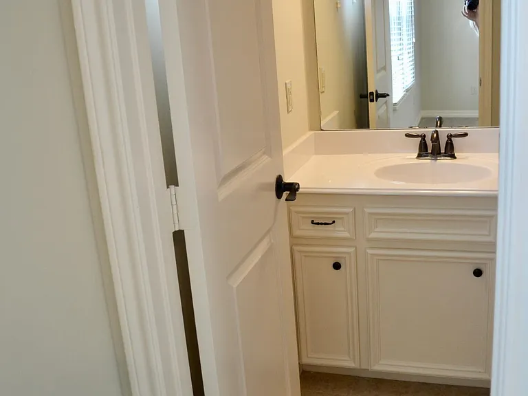 3127 Fairdale Oaks E — Photo 25