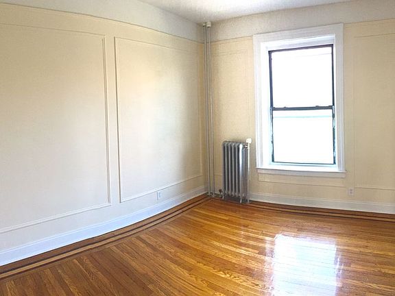 5th image of 25-10 31st Ave #4B