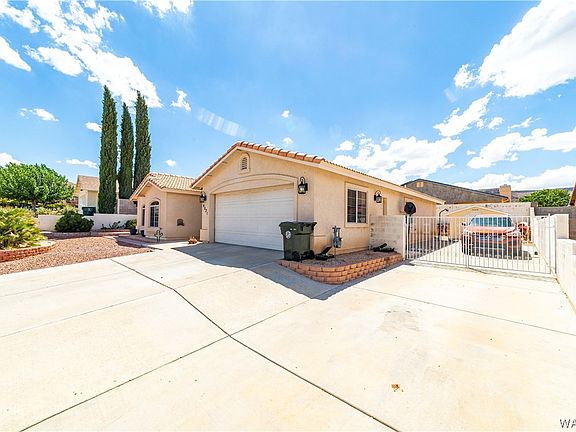 3rd image of 4021 Redhill Drive
