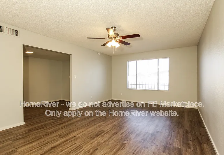 4441 W Carol Ave — Photo 2