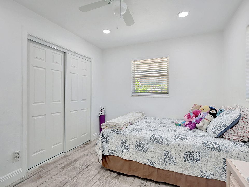 1st image of 19149 SE Robert Drive