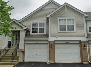 2210 Scott Ln, Aurora, IL 60502