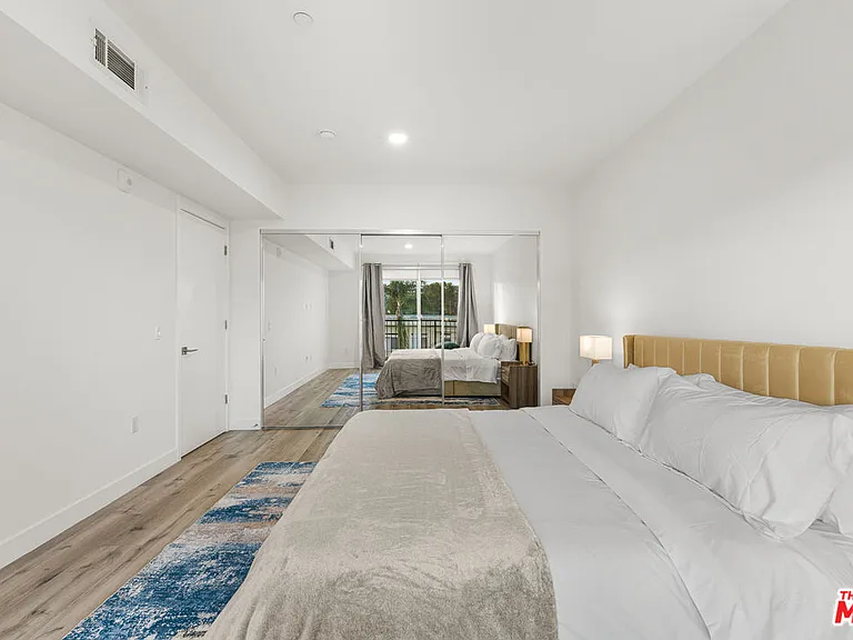 4806 Sylmar Ave #Penthouse 2 — Photo 57