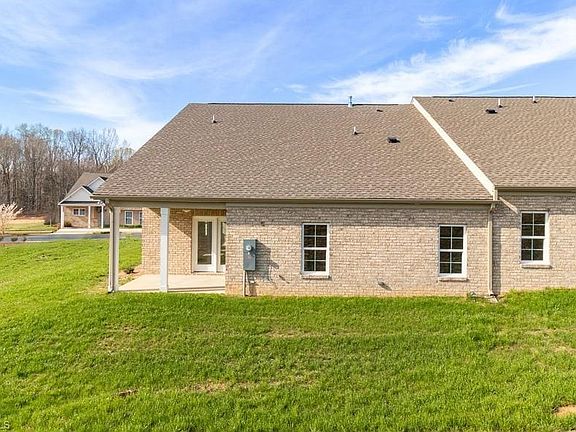 3rd image of 3601 Townland Cir