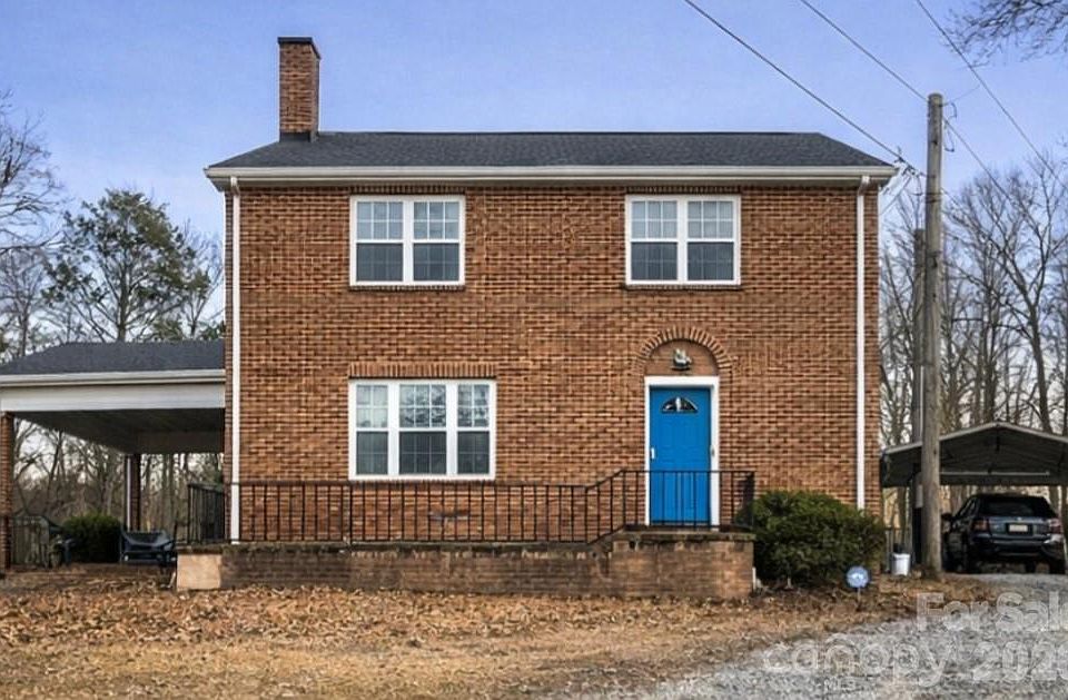 1st image of 313 Mountain Creek Rd