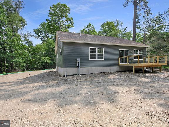 3rd image of 22 Basil Rock Ct