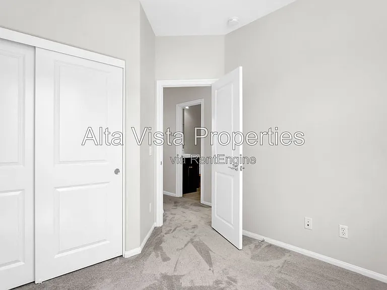 2346 Sentinel Ln — Photo 22