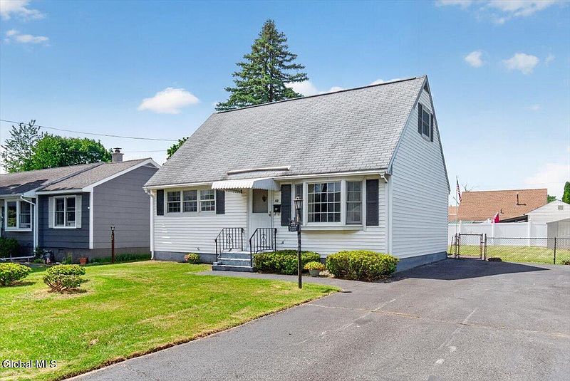 2nd image of 48 Munro Court