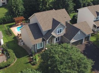 10628 Glen Eagle Rd, Woodbury, MN 55129