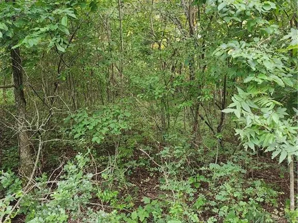 38 Foxwood Dr, Linn Valley, KS 66040