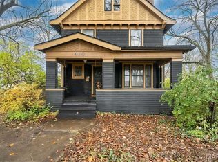 410 W Argonne Dr, Saint Louis, MO 63122