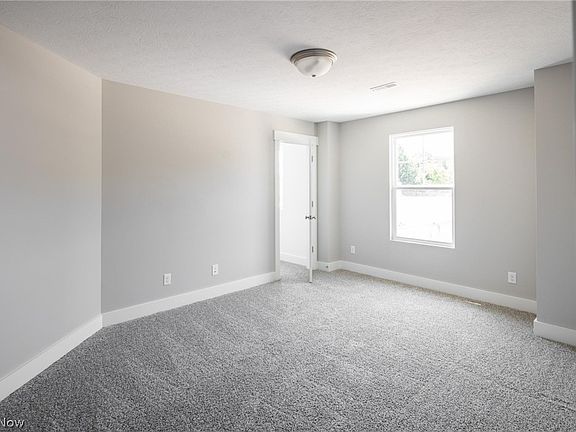 3rd image of 10333 Baker Creek Ln