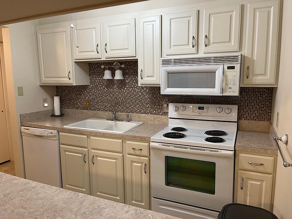 1st image of 5801 Enterprise Dr APT C1