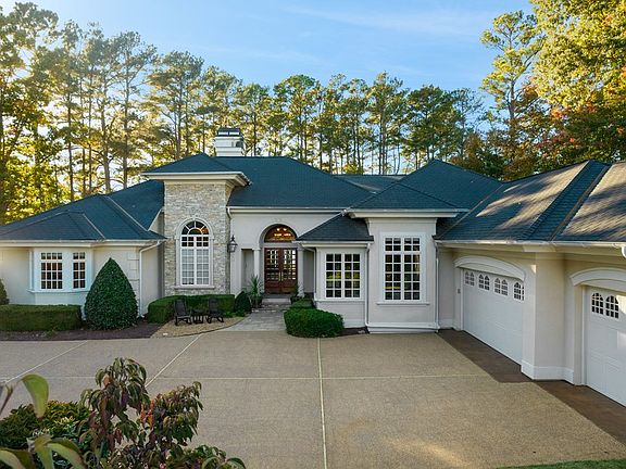 2nd image of 825 Poe Creek Dr